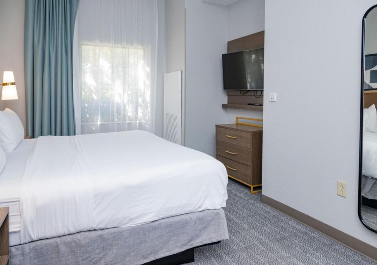 Staybridge Suites Jackson By Ihg Ridgeland Room photo